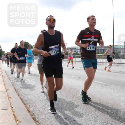 29.06.2025 - hella hamburg halbmarathon Lena Gebhardt http://msf.ph/oto/8410577 29.06.2025 10:17:03 Lombardsbrücke 7257, 1331, 7114, 7114, 7115, 122, 1083, 1117, 1137, 1240, 1298, 1331, 1348, 1356, 1403, 1477, 1553, 1602, 1825, 2225, 2347, 2908, 2912, 3088, 3176, 3210, 3450, 3464, 3466, 3622, 5023, 5036, 5037, 5390, 5929, 5930, 5995, 6126, 6128, 6328, 6522, 6742, 6941, 6948, 7114, 7115, 7257, 7345, 7360, 7376, 7445, 7647, 7924, 7928, 7945, 8253, 8263, 8317, 8513, 8558, 8619, 8857, 8983, 9091, 9152, 9208, 9259, 9332, 9492, 9664, 9676, 10232 meine-sportfotos.de