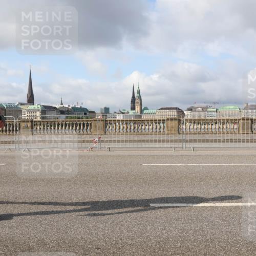 29.06.2025 - hella hamburg halbmarathon Lena Gebhardt http://msf.ph/oto/8410718 29.06.2025 08:55:16 Lombardsbrücke 72, 200 meine-sportfotos.de