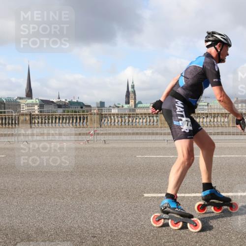 29.06.2025 - hella hamburg halbmarathon Lena Gebhardt http://msf.ph/oto/8410872 29.06.2025 08:55:17 Lombardsbrücke  meine-sportfotos.de