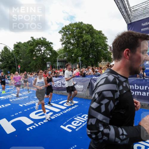 29.06.2025 - hella hamburg halbmarathon Zöllner http://msf.ph/oto/8410897 29.06.2025 10:45:16 Ziel 2188, 2270, 6054, 6375, 6575, 6819, 7087, 9302, 10064, 12783, 15563, 15636, 15651, 15741, 15760, 16513, 16685, 16689, 17120, 17960, 18346, 18718 meine-sportfotos.de