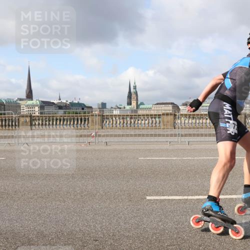 29.06.2025 - hella hamburg halbmarathon Lena Gebhardt http://msf.ph/oto/8410900 29.06.2025 08:55:17 Lombardsbrücke  meine-sportfotos.de