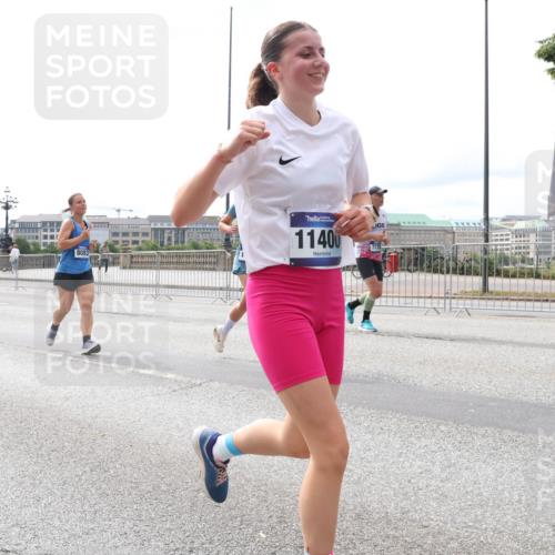29.06.2025 - hella hamburg halbmarathon Lena Gebhardt http://msf.ph/oto/8410941 29.06.2025 10:25:16 Lombardsbrücke 11400, 7778, 1093, 1627, 1740, 2000, 2108, 2249, 2278, 3920, 3961, 3963, 4008, 4010, 4444, 5126, 5564, 5814, 6869, 7778, 8083, 8962, 9573, 9927, 10845, 10846, 11157, 11400, 11662, 11921, 13510, 13842, 14086, 14649, 15016, 15119, 15124, 15153, 15283, 15679, 15942, 16421, 16422, 17185, 17954, 18194, 18198 meine-sportfotos.de