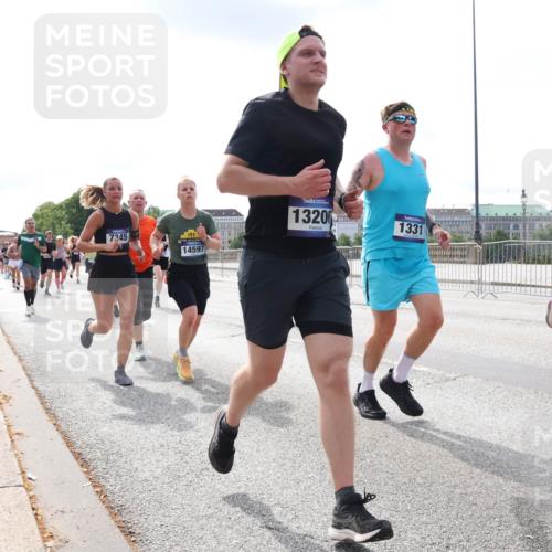 29.06.2025 - hella hamburg halbmarathon Lena Gebhardt http://msf.ph/oto/8410953 29.06.2025 10:17:05 Lombardsbrücke 7345, 14597, 13206, 1331, 19066, 1083, 1117, 1137, 1240, 1298, 1331, 1348, 1356, 1403, 1477, 1553, 1602, 1825, 2225, 2908, 2912, 3088, 3176, 3210, 3450, 3464, 3466, 3622, 5023, 5036, 5037, 5390, 5929, 5930, 5995, 6126, 6128, 6328, 6522, 6742, 6941, 6948, 7114, 7115, 7257, 7345, 7360, 7376, 7445, 7647, 7924, 7928, 7945, 8253, 8263, 8317, 8433, 8513, 8558, 8619, 8857, 8983, 9091, 9152, 9208, 9259, 9332, 9492, 9676, 10232 meine-sportfotos.de