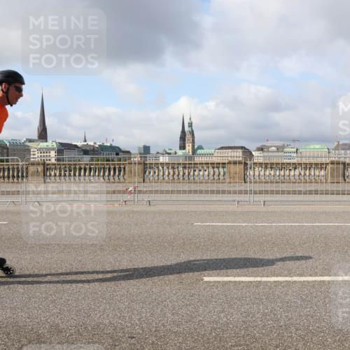 29.06.2025 - hella hamburg halbmarathon Lena Gebhardt http://msf.ph/oto/8411009 29.06.2025 08:55:19 Lombardsbrücke 156 meine-sportfotos.de