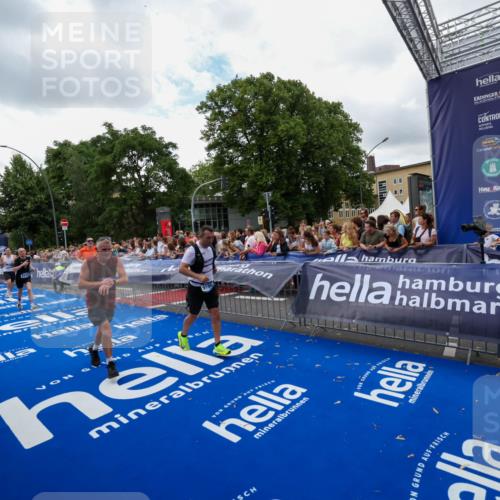 29.06.2025 - hella hamburg halbmarathon Zöllner http://msf.ph/oto/8411045 29.06.2025 10:45:26 Ziel 1697, 2367, 2470, 3186, 5706, 9105, 11469, 12277, 12643, 14703, 17499, 18407, 18638 meine-sportfotos.de