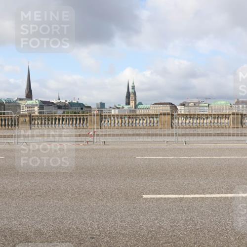 29.06.2025 - hella hamburg halbmarathon Lena Gebhardt http://msf.ph/oto/8411248 29.06.2025 08:55:19 Lombardsbrücke  meine-sportfotos.de