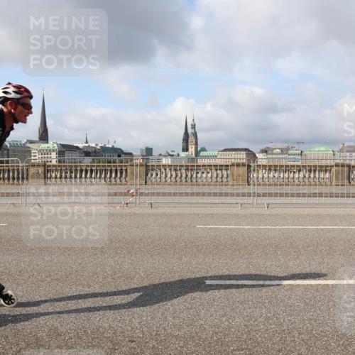 29.06.2025 - hella hamburg halbmarathon Lena Gebhardt http://msf.ph/oto/8411399 29.06.2025 08:55:27 Lombardsbrücke 69 meine-sportfotos.de