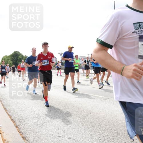 29.06.2025 - hella hamburg halbmarathon Lena Gebhardt http://msf.ph/oto/8411468 29.06.2025 10:41:51 Lombardsbrücke 16364, 80, 8848, 158, 19057, 1039, 1314, 1509, 1536, 1542, 1623, 1648, 1712, 1752, 2145, 2153, 2258, 2523, 2974, 3276, 3326, 3344, 3459, 3460, 3568, 3623, 4329, 4415, 4541, 4610, 4735, 4736, 4787, 5432, 5671, 5942, 6136, 6137, 6153, 6320, 6430, 6436, 6450, 6618, 6793, 6837, 6846, 6894, 7022, 7023, 7477, 7955, 7968, 8004, 8162, 8163, 8300, 8301, 8443, 8848, 8897, 8908, 9008, 9223, 9467, 9588, 10027, 10348, 10483, 10623, 11011, 11166 meine-sportfotos.de