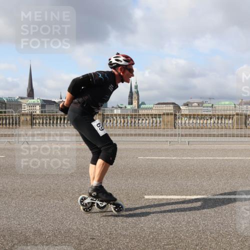 29.06.2025 - hella hamburg halbmarathon Lena Gebhardt http://msf.ph/oto/8411480 29.06.2025 08:55:27 Lombardsbrücke  meine-sportfotos.de