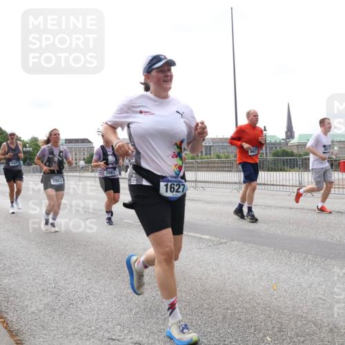 29.06.2025 - hella hamburg halbmarathon Lena Gebhardt http://msf.ph/oto/8411481 29.06.2025 10:25:24 Lombardsbrücke 11921, 16421, 3961, 3963, 1627, 9927, 1093, 1305, 1627, 1740, 2000, 2278, 3343, 3920, 3961, 3963, 5028, 5564, 5814, 6869, 7778, 8083, 8962, 9573, 9811, 9927, 10845, 10846, 11157, 11400, 11662, 11921, 13510, 13653, 13842, 14086, 14649, 14936, 15016, 15119, 15153, 15283, 15679, 15942, 16421, 16422, 17185, 17954, 18194, 18198 meine-sportfotos.de