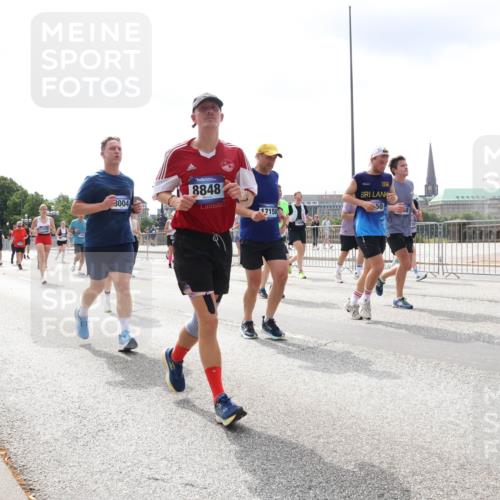 29.06.2025 - hella hamburg halbmarathon Lena Gebhardt http://msf.ph/oto/8411573 29.06.2025 10:41:51 Lombardsbrücke 16364, 3004, 8848, 17158, 31, 50, 121, 1039, 1314, 1509, 1536, 1542, 1623, 1648, 1712, 1752, 2145, 2153, 2258, 2523, 2974, 3276, 3326, 3344, 3459, 3460, 3568, 3623, 4329, 4415, 4541, 4610, 4735, 4736, 4787, 5432, 5671, 5942, 6136, 6137, 6153, 6320, 6430, 6436, 6450, 6618, 6793, 6837, 6846, 6894, 7022, 7023, 7477, 7955, 7968, 8004, 8162, 8163, 8300, 8301, 8443, 8848, 8897, 8908, 9008, 9223, 9467, 9588, 10027, 10348, 10483, 10623, 11011, 11166 meine-sportfotos.de