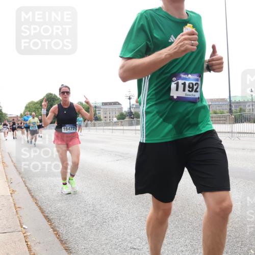 29.06.2025 - hella hamburg halbmarathon Lena Gebhardt http://msf.ph/oto/8411646 29.06.2025 10:25:27 Lombardsbrücke 6478, 16422, 1192, 1093, 1305, 1481, 1627, 1740, 2000, 2278, 3343, 3920, 3961, 3963, 4378, 5028, 5564, 5814, 6869, 7778, 8083, 8881, 8962, 9573, 9811, 9927, 10845, 10846, 11157, 11400, 11662, 11921, 12505, 13510, 13653, 13842, 14086, 14649, 14936, 15016, 15119, 15153, 15283, 15679, 16289, 16354, 16381, 16421, 16422, 17185, 17954 meine-sportfotos.de