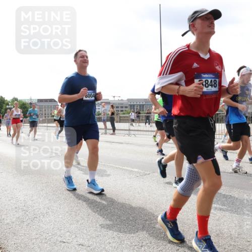 29.06.2025 - hella hamburg halbmarathon Lena Gebhardt http://msf.ph/oto/8411678 29.06.2025 10:41:52 Lombardsbrücke 16364, 8004, 95, 3848, 1039, 1314, 1509, 1536, 1542, 1623, 1648, 1712, 1752, 2145, 2153, 2258, 2523, 2974, 3276, 3326, 3344, 3459, 3460, 3568, 3623, 4329, 4415, 4541, 4610, 4735, 4736, 4787, 5432, 5671, 5942, 6136, 6137, 6153, 6320, 6430, 6436, 6450, 6618, 6793, 6837, 6846, 6894, 7022, 7023, 7477, 7955, 7968, 8004, 8162, 8163, 8300, 8301, 8443, 8848, 8897, 8908, 9008, 9223, 9467, 9588, 10027, 10348, 10483, 10623, 11011, 11166 meine-sportfotos.de