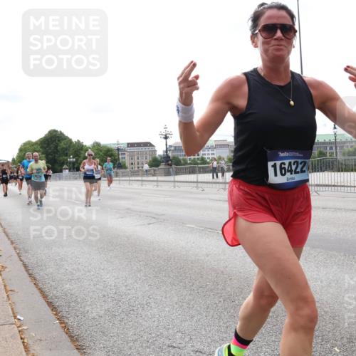 29.06.2025 - hella hamburg halbmarathon Lena Gebhardt http://msf.ph/oto/8411765 29.06.2025 10:25:28 Lombardsbrücke 13510, 16422, 1093, 1305, 1481, 1627, 1740, 2000, 2278, 3343, 3765, 3920, 3961, 3963, 4378, 5028, 5564, 5814, 6869, 7778, 8083, 8881, 8962, 9573, 9811, 9927, 10845, 10846, 11157, 11400, 11662, 11921, 12505, 13510, 13653, 13842, 14086, 14649, 14936, 15016, 15119, 15153, 15283, 15679, 16289, 16354, 16381, 16421, 16422, 17185 meine-sportfotos.de