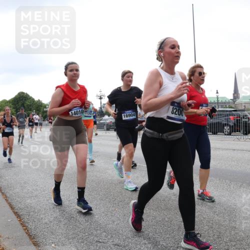 29.06.2025 - hella hamburg halbmarathon Lena Gebhardt http://msf.ph/oto/8411784 29.06.2025 10:51:10 Lombardsbrücke 0029, 11052, 135527, 14010, 11252, 8200, 16904, 1129, 1203, 1208, 1404, 1478, 1617, 1930, 2200, 2202, 2358, 2380, 2484, 2485, 2859, 3184, 3229, 3647, 3934, 4156, 4652, 4713, 4771, 4848, 4878, 4920, 5286, 5289, 5357, 5394, 5530, 6178, 6961, 7012, 7133, 7141, 7161, 7769, 7770, 7771, 7825, 8040, 8200, 8410, 8672, 8779, 8986, 9166, 9167, 9168, 9582, 9583, 9763, 10029, 10437, 10552, 10614, 10636, 11034, 11052, 11252, 11575, 11577, 12392, 12393, 14534 meine-sportfotos.de