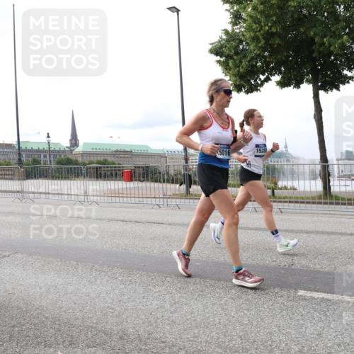 29.06.2025 - hella hamburg halbmarathon Lena Gebhardt http://msf.ph/oto/8411920 29.06.2025 10:25:32 Lombardsbrücke 2025, 5016, 13510, 15283, 1093, 1305, 1481, 1627, 2000, 2278, 3343, 3765, 3920, 3961, 3963, 4378, 5028, 5564, 5814, 6869, 8083, 8881, 8962, 9811, 9927, 10104, 10845, 10846, 11157, 11662, 11699, 11921, 12074, 12505, 13510, 13653, 13842, 14086, 14649, 14936, 15016, 15119, 15153, 15283, 15679, 16289, 16354, 16381, 16421, 16422, 16927 meine-sportfotos.de