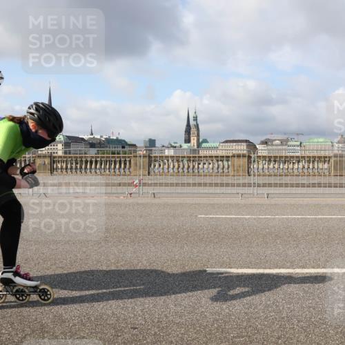 29.06.2025 - hella hamburg halbmarathon Lena Gebhardt http://msf.ph/oto/8412016 29.06.2025 08:55:33 Lombardsbrücke 144, 000 meine-sportfotos.de