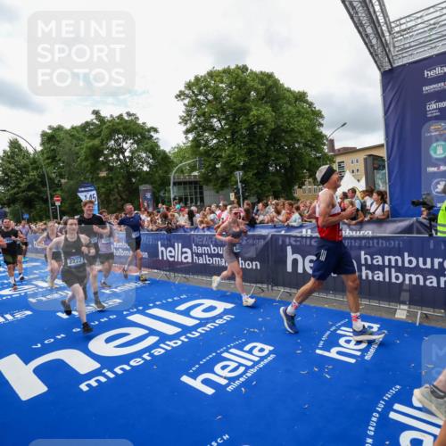 29.06.2025 - hella hamburg halbmarathon Zöllner http://msf.ph/oto/8412170 29.06.2025 10:46:32 Ziel 2222, 2842, 4237, 4497, 5459, 6421, 6978, 7335, 8482, 8981, 9232, 9386, 9529, 9786, 11185, 11773, 12891, 14045, 14228, 14482, 15157, 17281, 17461, 18637, 18882, 19209 meine-sportfotos.de