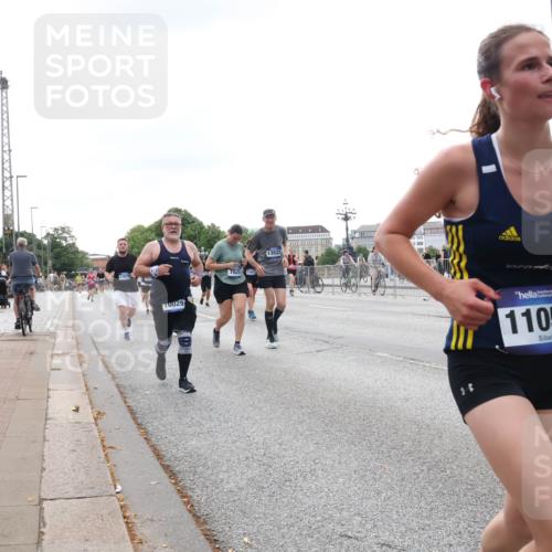 29.06.2025 - hella hamburg halbmarathon Lena Gebhardt http://msf.ph/oto/8412220 29.06.2025 10:51:13 Lombardsbrücke 10029, 7825, 13522, 11052, 528, 1129, 1203, 1208, 1404, 1478, 1617, 2200, 2202, 2358, 2380, 2484, 2485, 2859, 3229, 3934, 4156, 4652, 4713, 4771, 4808, 4848, 4878, 4920, 5286, 5289, 5357, 5394, 5530, 6091, 6178, 6961, 7012, 7141, 7769, 7770, 7771, 7825, 7871, 8040, 8200, 8410, 8672, 8779, 8986, 9166, 9167, 9582, 9583, 9763, 10029, 10437, 10552, 10614, 10636, 11034, 11052, 11252, 11268, 11575, 11577, 12392, 12393, 14534 meine-sportfotos.de