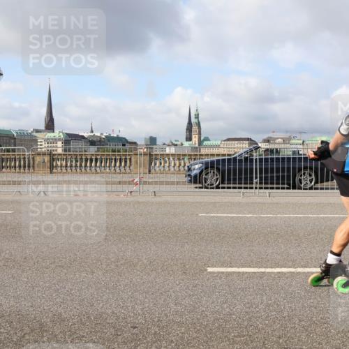 29.06.2025 - hella hamburg halbmarathon Lena Gebhardt http://msf.ph/oto/8412263 29.06.2025 08:55:33 Lombardsbrücke 02 meine-sportfotos.de