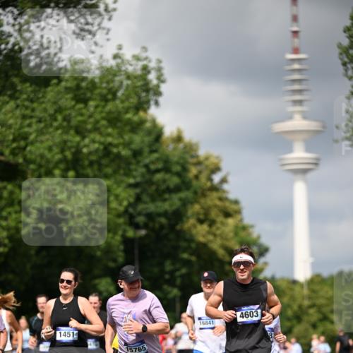 29.06.2025 - hella hamburg halbmarathon Dr. Thomas Lammeyer http://msf.ph/oto/8412318 29.06.2025 10:43:21 Kennedybrücke 1451, 1856, 1883, 2092, 2498, 2524, 2534, 2660, 3216, 3307, 3726, 4028, 4410, 4603, 4964, 5617, 5684, 5735, 6112, 7341, 7350, 7589, 7815, 10315, 10604, 10696, 11059, 11129, 11313 meine-sportfotos.de