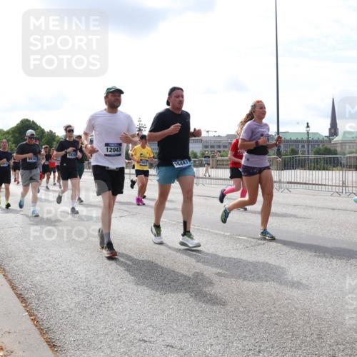 29.06.2025 - hella hamburg halbmarathon Lena Gebhardt http://msf.ph/oto/8412338 29.06.2025 10:17:14 Lombardsbrücke 12043, 5930, 5929, 1356, 12100, 16817, 16447, 15140, 1083, 1117, 1137, 1240, 1298, 1331, 1348, 1356, 1403, 1477, 1553, 1602, 2225, 2305, 2860, 2908, 3088, 3210, 3450, 3464, 3466, 3622, 3802, 3803, 4194, 4852, 5023, 5390, 5929, 5930, 5995, 6126, 6128, 6328, 6520, 6522, 6742, 6941, 6948, 7011, 7114, 7115, 7257, 7291, 7345, 7360, 7376, 7410, 7445, 7566, 7647, 7844, 7924, 7928, 7945, 8210, 8253, 8263, 8309, 8351, 8433, 8513, 8558, 8619, 8895, 8983, 9091, 9152, 9208, 9259 meine-sportfotos.de