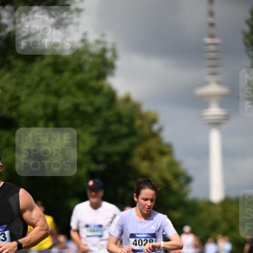 29.06.2025 - hella hamburg halbmarathon Dr. Thomas Lammeyer http://msf.ph/oto/8412419 29.06.2025 10:43:24 Kennedybrücke 1451, 1856, 1883, 2092, 2498, 2524, 2534, 2660, 3307, 3726, 4028, 4410, 4603, 4964, 5617, 5684, 5735, 6112, 7263, 7341, 7350, 7589, 7684, 7815, 8783, 10315, 10604, 10696, 11059, 11129, 11313, 11381, 11382 meine-sportfotos.de