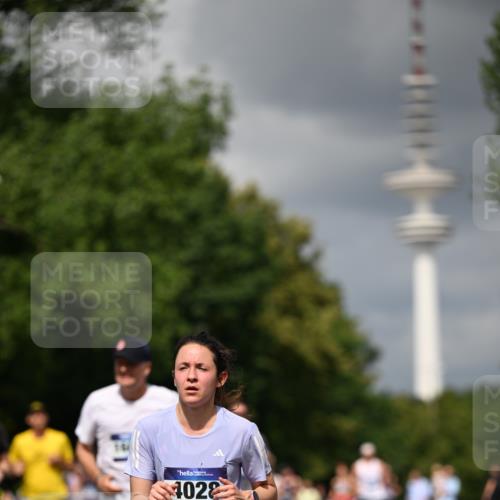 29.06.2025 - hella hamburg halbmarathon Dr. Thomas Lammeyer http://msf.ph/oto/8412441 29.06.2025 10:43:24 Kennedybrücke 1451, 1856, 1883, 2092, 2498, 2524, 2534, 2660, 3307, 3726, 4028, 4410, 4603, 4964, 5617, 5684, 5735, 6112, 7263, 7341, 7350, 7589, 7684, 7815, 8783, 10315, 10604, 10696, 11059, 11129, 11313, 11381, 11382 meine-sportfotos.de