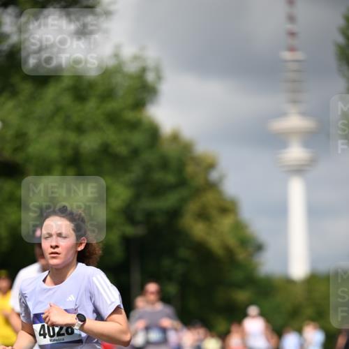 29.06.2025 - hella hamburg halbmarathon Dr. Thomas Lammeyer http://msf.ph/oto/8412460 29.06.2025 10:43:25 Kennedybrücke 1451, 1856, 1883, 2092, 2498, 2524, 2534, 2660, 3307, 3726, 4028, 4410, 4603, 4964, 5617, 5684, 5735, 6112, 6342, 6343, 7263, 7341, 7350, 7589, 7684, 7815, 8783, 10315, 10604, 10696, 11059, 11129, 11313, 11381, 11382 meine-sportfotos.de