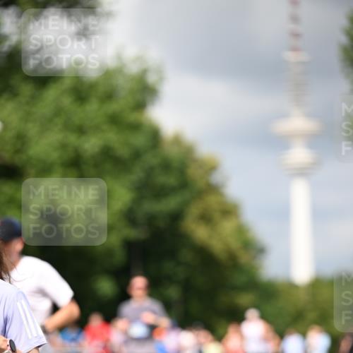 29.06.2025 - hella hamburg halbmarathon Dr. Thomas Lammeyer http://msf.ph/oto/8412481 29.06.2025 10:43:25 Kennedybrücke 1451, 1856, 1883, 2092, 2498, 2524, 2534, 2660, 3307, 3726, 4028, 4410, 4603, 4964, 5617, 5684, 5735, 6112, 6342, 6343, 7263, 7341, 7350, 7589, 7684, 7815, 8783, 10315, 10604, 10696, 11059, 11129, 11313, 11381, 11382 meine-sportfotos.de