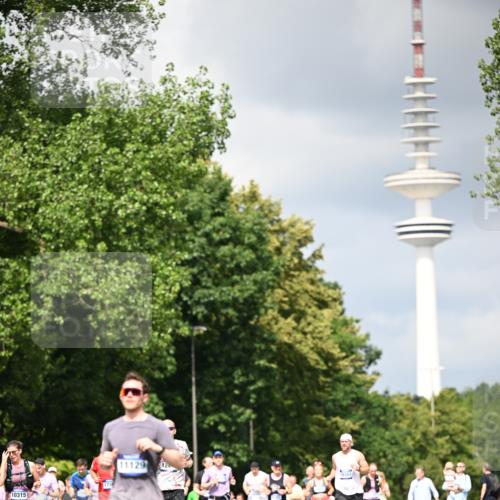 29.06.2025 - hella hamburg halbmarathon Dr. Thomas Lammeyer http://msf.ph/oto/8412519 29.06.2025 10:43:27 Kennedybrücke 1451, 1856, 1883, 2092, 2498, 2524, 2534, 2660, 3307, 3726, 4028, 4410, 4603, 4964, 5617, 5684, 5735, 6112, 6342, 6343, 6611, 7263, 7341, 7350, 7589, 7684, 7815, 8783, 10315, 10604, 10696, 11059, 11129, 11313, 11381, 11382 meine-sportfotos.de