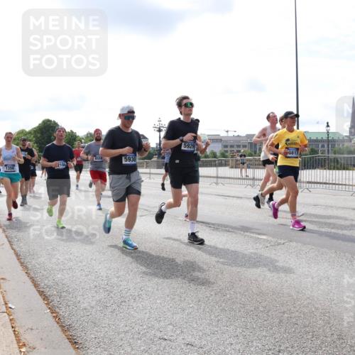 29.06.2025 - hella hamburg halbmarathon Lena Gebhardt http://msf.ph/oto/8412563 29.06.2025 10:17:16 Lombardsbrücke 5929, 681, 8558, 5930, 2100, 1356, 1083, 1117, 1137, 1204, 1240, 1298, 1331, 1348, 1356, 1403, 1477, 1553, 1602, 2225, 2305, 2860, 2908, 3210, 3450, 3464, 3466, 3622, 3802, 3803, 4194, 4852, 5023, 5390, 5929, 5930, 5995, 6126, 6128, 6328, 6520, 6522, 6786, 6948, 7011, 7114, 7115, 7257, 7291, 7345, 7360, 7376, 7410, 7445, 7566, 7647, 7844, 7924, 7928, 7945, 8210, 8253, 8263, 8309, 8351, 8433, 8513, 8558, 8895, 8983, 9152, 9208, 9259 meine-sportfotos.de