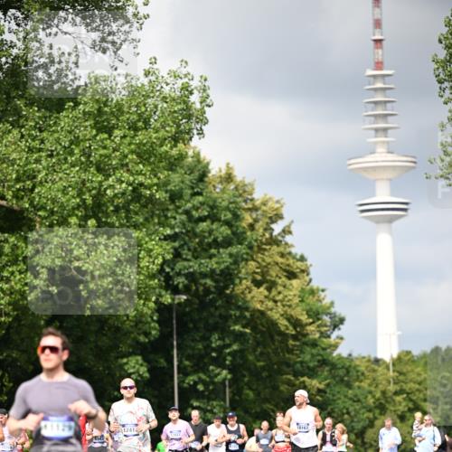 29.06.2025 - hella hamburg halbmarathon Dr. Thomas Lammeyer http://msf.ph/oto/8412564 29.06.2025 10:43:28 Kennedybrücke 1451, 1856, 1883, 2092, 2498, 2524, 2534, 2660, 3307, 3726, 4028, 4410, 4603, 4964, 5617, 5684, 5735, 6112, 6342, 6343, 6611, 7263, 7341, 7350, 7589, 7684, 7815, 8783, 9393, 10315, 10554, 10604, 10696, 11059, 11129, 11313, 11381, 11382 meine-sportfotos.de