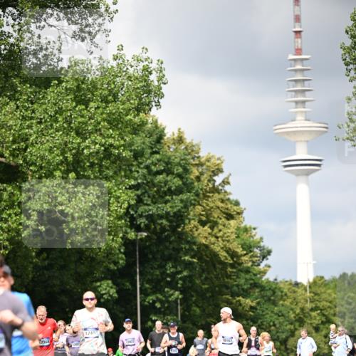 29.06.2025 - hella hamburg halbmarathon Dr. Thomas Lammeyer http://msf.ph/oto/8412596 29.06.2025 10:43:29 Kennedybrücke 1451, 1856, 1883, 2092, 2498, 2524, 2534, 2660, 3307, 3726, 4028, 4410, 4603, 4964, 5617, 5684, 5735, 6112, 6342, 6343, 6611, 7263, 7341, 7350, 7589, 7684, 7815, 8243, 8783, 9393, 10315, 10554, 10604, 10696, 11059, 11129, 11313, 11381, 11382 meine-sportfotos.de