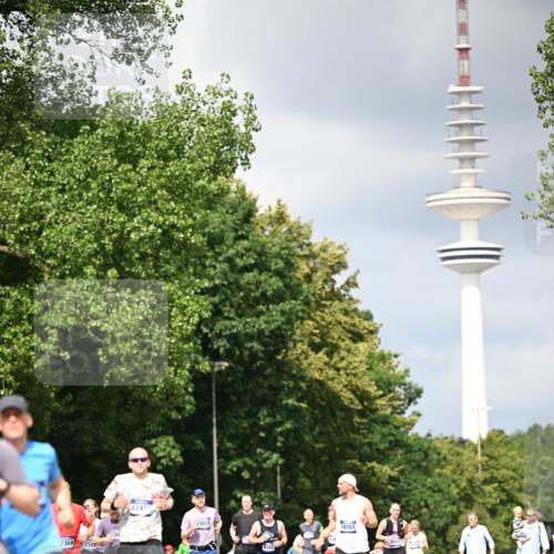 29.06.2025 - hella hamburg halbmarathon Dr. Thomas Lammeyer http://msf.ph/oto/8412601 29.06.2025 10:43:29 Kennedybrücke 1451, 1856, 1883, 2092, 2498, 2524, 2534, 2660, 3307, 3726, 4028, 4410, 4603, 4964, 5617, 5684, 5735, 6112, 6342, 6343, 6611, 7263, 7341, 7350, 7589, 7684, 7815, 8243, 8783, 9393, 10315, 10554, 10604, 10696, 11059, 11129, 11313, 11381, 11382 meine-sportfotos.de