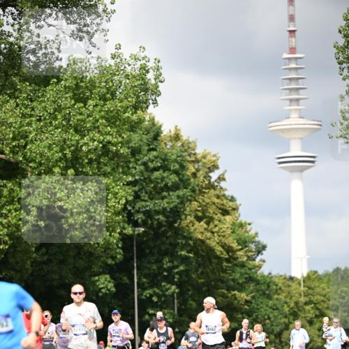 29.06.2025 - hella hamburg halbmarathon Dr. Thomas Lammeyer http://msf.ph/oto/8412621 29.06.2025 10:43:30 Kennedybrücke 1451, 1856, 1883, 2092, 2498, 2524, 2534, 2660, 2893, 3307, 4028, 4410, 4603, 4964, 5617, 5735, 6112, 6342, 6343, 6611, 7263, 7341, 7350, 7589, 7684, 7815, 8243, 8367, 8783, 9393, 10315, 10554, 10604, 10696, 11059, 11129, 11313, 11381, 11382 meine-sportfotos.de
