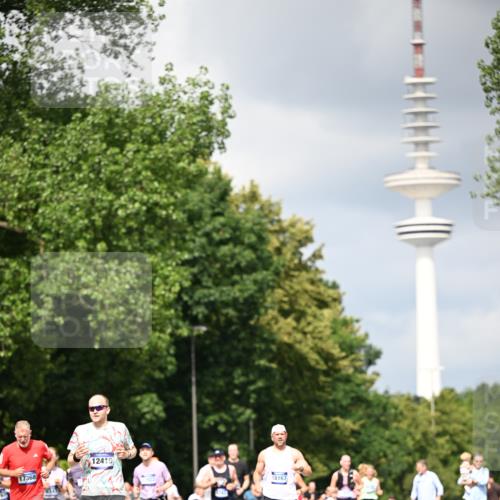29.06.2025 - hella hamburg halbmarathon Dr. Thomas Lammeyer http://msf.ph/oto/8412644 29.06.2025 10:43:30 Kennedybrücke 1451, 1856, 1883, 2092, 2498, 2524, 2534, 2660, 2893, 3307, 4028, 4410, 4603, 4964, 5617, 5735, 6112, 6342, 6343, 6611, 7263, 7341, 7350, 7589, 7684, 7815, 8243, 8367, 8783, 9393, 10315, 10554, 10604, 10696, 11059, 11129, 11313, 11381, 11382 meine-sportfotos.de