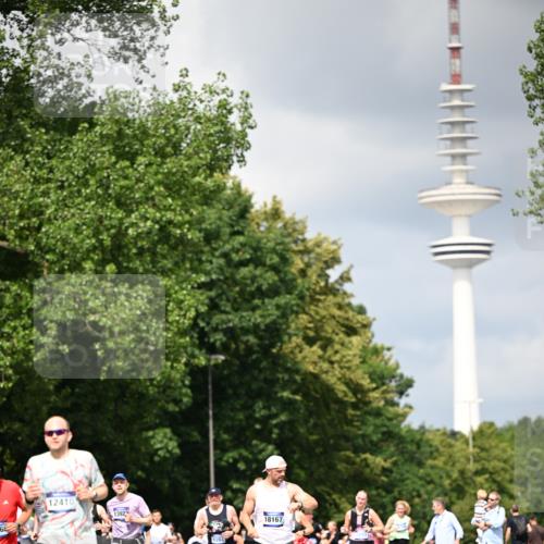 29.06.2025 - hella hamburg halbmarathon Dr. Thomas Lammeyer http://msf.ph/oto/8412696 29.06.2025 10:43:32 Kennedybrücke 1451, 1883, 2092, 2498, 2524, 2534, 2660, 2893, 3307, 4028, 4410, 4603, 4964, 5735, 6112, 6342, 6343, 6611, 7263, 7341, 7350, 7589, 7684, 7815, 8243, 8367, 8783, 9393, 10001, 10315, 10554, 10604, 10696, 11059, 11129, 11313, 11381, 11382 meine-sportfotos.de