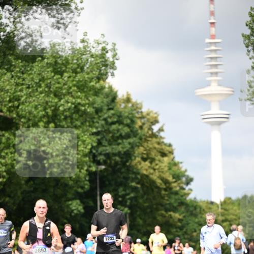 29.06.2025 - hella hamburg halbmarathon Dr. Thomas Lammeyer http://msf.ph/oto/8412980 29.06.2025 10:43:43 Kennedybrücke 1232, 2092, 2498, 2893, 3353, 4855, 6112, 6321, 6342, 6343, 6611, 7053, 7125, 7263, 7501, 7684, 7815, 8243, 8367, 8457, 8783, 9393, 9708, 10001, 10315, 10516, 10554, 10604, 10696, 10888, 11313, 11381, 11382 meine-sportfotos.de