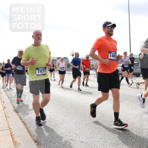 29.06.2025 - hella hamburg halbmarathon Lena Gebhardt http://msf.ph/oto/8413024 29.06.2025 10:42:00 Lombardsbrücke 648, 11943, 6137, 7477, 2258, 1487, 684, 1712, 1039, 1314, 1509, 1623, 1624, 1648, 1712, 1752, 2145, 2153, 2523, 2974, 3276, 3326, 3459, 3460, 3568, 4329, 4541, 4735, 4736, 4787, 4885, 5419, 5432, 5671, 6136, 6137, 6153, 6320, 6430, 6436, 6450, 6618, 6837, 6846, 6917, 7357, 7477, 7955, 7968, 8004, 8014, 8162, 8163, 8300, 8301, 8443, 8712, 8848, 8897, 8908, 9008, 9223, 9370, 9467, 9588, 10027, 10623, 11011 meine-sportfotos.de