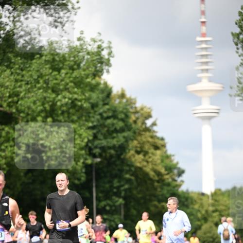 29.06.2025 - hella hamburg halbmarathon Dr. Thomas Lammeyer http://msf.ph/oto/8413062 29.06.2025 10:43:45 Kennedybrücke 1232, 2498, 2893, 3353, 3727, 4855, 6112, 6321, 6342, 6343, 6611, 7053, 7125, 7263, 7501, 7684, 8243, 8367, 8457, 8783, 9393, 9455, 9708, 10001, 10315, 10516, 10554, 10888, 10901, 11313, 11381, 11382 meine-sportfotos.de