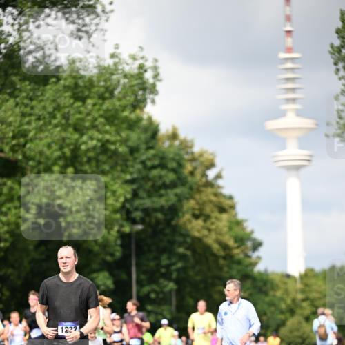 29.06.2025 - hella hamburg halbmarathon Dr. Thomas Lammeyer http://msf.ph/oto/8413075 29.06.2025 10:43:45 Kennedybrücke 1232, 2498, 2893, 3353, 3727, 4855, 6112, 6321, 6342, 6343, 6611, 7053, 7125, 7263, 7501, 7684, 8243, 8367, 8457, 8783, 9393, 9455, 9708, 10001, 10315, 10516, 10554, 10888, 10901, 11313, 11381, 11382 meine-sportfotos.de