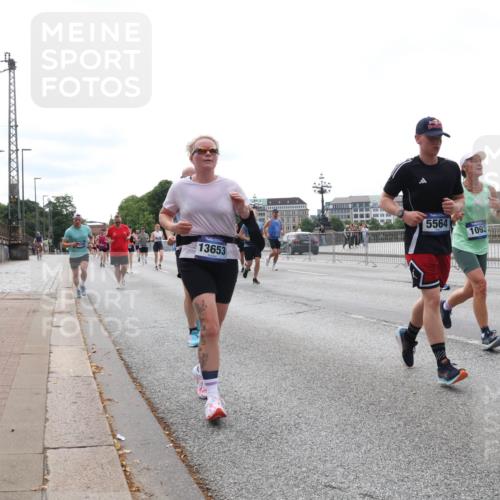 29.06.2025 - hella hamburg halbmarathon Lena Gebhardt http://msf.ph/oto/8413114 29.06.2025 10:25:50 Lombardsbrücke 13653, 5564, 1093, 1093, 1305, 1479, 1481, 2278, 3343, 3765, 4378, 4797, 5028, 5497, 6663, 6869, 8276, 8881, 9811, 10104, 10219, 10845, 10846, 11139, 11157, 11596, 11662, 11699, 11828, 11859, 12074, 12505, 12838, 12945, 12946, 13653, 13842, 14063, 14179, 14223, 14356, 14936, 15119, 15283, 16289, 16354, 16381, 16927, 17369, 19144 meine-sportfotos.de
