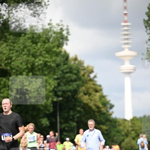 29.06.2025 - hella hamburg halbmarathon Dr. Thomas Lammeyer http://msf.ph/oto/8413116 29.06.2025 10:43:47 Kennedybrücke 1232, 2498, 2893, 3353, 3727, 4659, 4855, 6321, 6342, 6343, 6611, 7053, 7125, 7263, 7501, 7684, 8243, 8367, 8457, 8783, 9393, 9455, 9708, 10001, 10315, 10516, 10554, 10888, 10901, 11313, 11381, 11382 meine-sportfotos.de