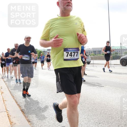 29.06.2025 - hella hamburg halbmarathon Lena Gebhardt http://msf.ph/oto/8413157 29.06.2025 10:42:00 Lombardsbrücke 6430, 648, 11943, 7477, 11659, 1039, 1314, 1509, 1623, 1624, 1648, 1712, 1752, 2145, 2153, 2523, 2974, 3276, 3326, 3459, 3460, 3568, 4329, 4541, 4735, 4736, 4787, 4885, 5419, 5432, 5671, 6136, 6137, 6153, 6320, 6430, 6436, 6450, 6618, 6837, 6846, 6917, 7357, 7477, 7955, 7968, 8004, 8014, 8162, 8163, 8300, 8301, 8443, 8712, 8848, 8897, 8908, 9008, 9223, 9370, 9467, 9588, 10027, 10623, 11011 meine-sportfotos.de