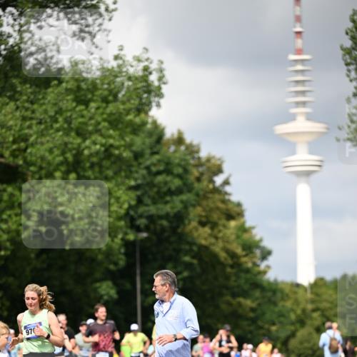 29.06.2025 - hella hamburg halbmarathon Dr. Thomas Lammeyer http://msf.ph/oto/8413180 29.06.2025 10:43:48 Kennedybrücke 1232, 2498, 2893, 3353, 3727, 4523, 4659, 4855, 6321, 6342, 6343, 6611, 6698, 7053, 7125, 7263, 7501, 7684, 8243, 8367, 8457, 8783, 9393, 9455, 9708, 10001, 10315, 10516, 10554, 10888, 10901, 11313, 11381, 11382 meine-sportfotos.de