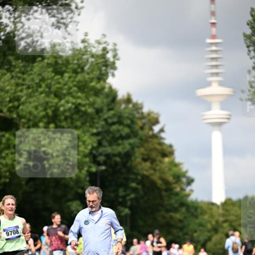 29.06.2025 - hella hamburg halbmarathon Dr. Thomas Lammeyer http://msf.ph/oto/8413217 29.06.2025 10:43:49 Kennedybrücke 1232, 2498, 2893, 3353, 3727, 4523, 4659, 4855, 6321, 6342, 6343, 6611, 6698, 7053, 7125, 7263, 7501, 7684, 8243, 8367, 8457, 8783, 9393, 9455, 9708, 10001, 10315, 10516, 10554, 10714, 10888, 10901, 11313, 11381, 11382 meine-sportfotos.de