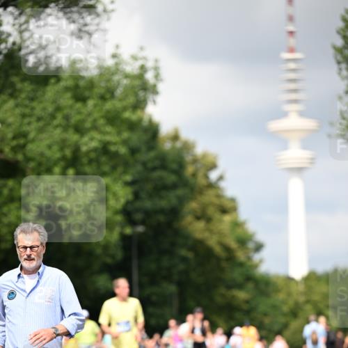 29.06.2025 - hella hamburg halbmarathon Dr. Thomas Lammeyer http://msf.ph/oto/8413300 29.06.2025 10:43:52 Kennedybrücke 1232, 1760, 2893, 3046, 3353, 3727, 4523, 4659, 4855, 6321, 6342, 6343, 6611, 6698, 6739, 7053, 7125, 7263, 7501, 7684, 8243, 8367, 8457, 8783, 9393, 9455, 9708, 10001, 10516, 10554, 10714, 10888, 10901, 11381, 11382 meine-sportfotos.de