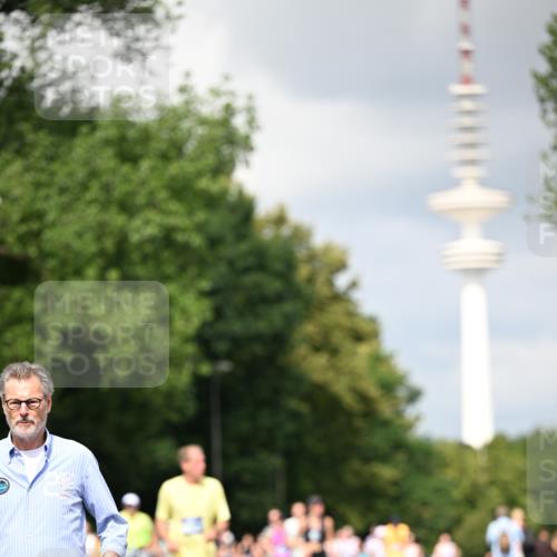 29.06.2025 - hella hamburg halbmarathon Dr. Thomas Lammeyer http://msf.ph/oto/8413311 29.06.2025 10:43:52 Kennedybrücke 1232, 1760, 2893, 3046, 3353, 3727, 4523, 4659, 4855, 6321, 6342, 6343, 6611, 6698, 6739, 7053, 7125, 7263, 7501, 7684, 8243, 8367, 8457, 8783, 9393, 9455, 9708, 10001, 10516, 10554, 10714, 10888, 10901, 11381, 11382 meine-sportfotos.de