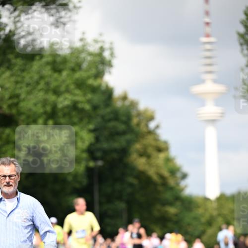 29.06.2025 - hella hamburg halbmarathon Dr. Thomas Lammeyer http://msf.ph/oto/8413319 29.06.2025 10:43:52 Kennedybrücke 1232, 1760, 2893, 3046, 3353, 3727, 4523, 4659, 4855, 6321, 6342, 6343, 6611, 6698, 6739, 7053, 7125, 7263, 7501, 7684, 8243, 8367, 8457, 8783, 9393, 9455, 9708, 10001, 10516, 10554, 10714, 10888, 10901, 11381, 11382 meine-sportfotos.de